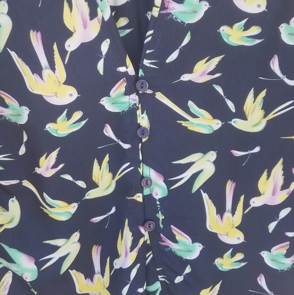Catch my I medium bird button down - Picture 5 of 5